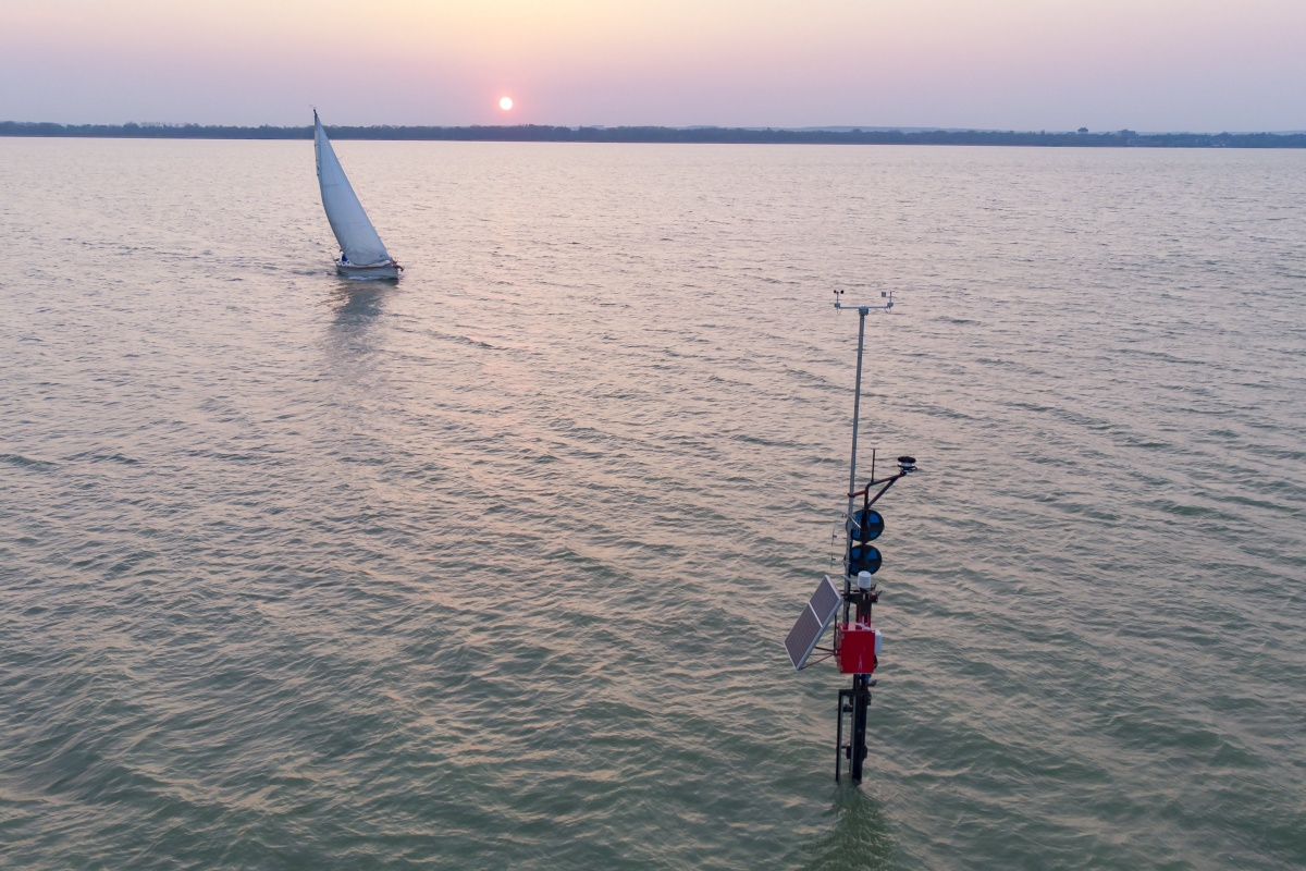 Viharjelzés a Balatonon