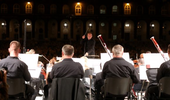 Koncerteznek a szegedi szimfonikusok. 
