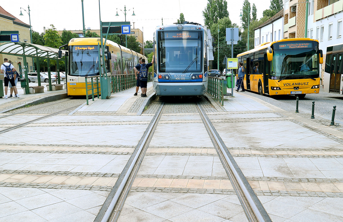 SZKT, tramtrain, Volánbusz