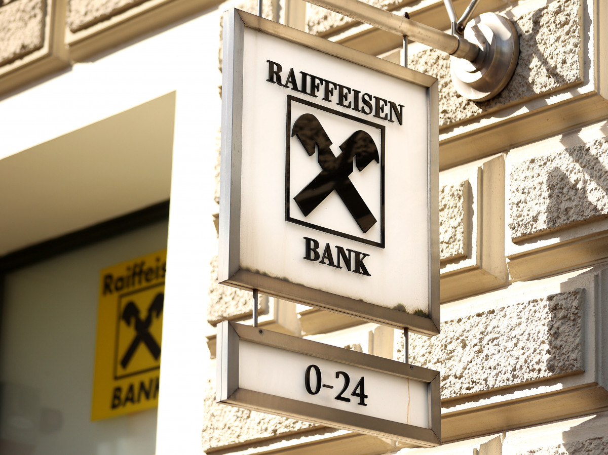 bank, Raiffeisen bank, kamat, pénz, hitel