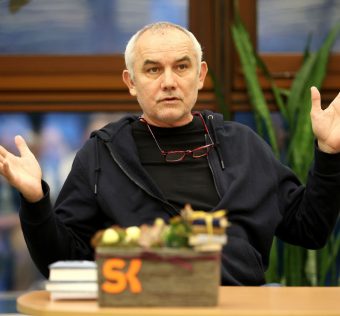 Darvasi László