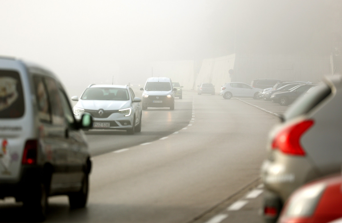 köd, ősz, időjárás, Szeged, autó, forgalom