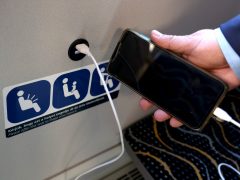 Szeged, környezetbarát, busz, autóbusz, közlekedés, tömegközlekedés, Volán, mobil, telefon, töltés