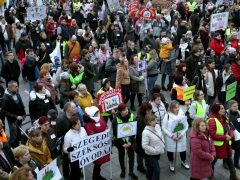 Szeged, óvoda, óvodapedagógus, óvonő, nevelés, gyerek, demonstráció, tüntetés, bér, fizetés