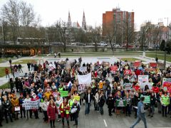 Szeged, óvoda, óvodapedagógus, óvonő, nevelés, gyerek, demonstráció, tüntetés, bér, fizetés