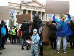 Szeged, óvoda, óvodapedagógus, óvonő, nevelés, gyerek, demonstráció, tüntetés, bér, fizetés