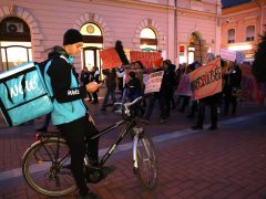 Szeged, óvoda, óvodapedagógus, óvonő, nevelés, gyerek, demonstráció, tüntetés, bér, fizetés, ételfutár