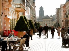 Szeged, időjárás, séta, március, tél, napsütés, tavasz, Kárász utca, terasz