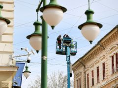 Szeged, napvitorla, Kárász utca, szerel