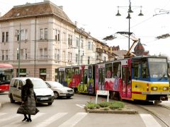 Szeged, Dugonics tér, villamos, tömegközlekedés