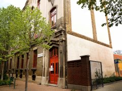 Szeged, Gutenberg utca, KÉSZ, irodaház, épít, belváros