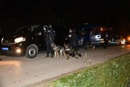 Nyitókép: Rendőrök a mladenovaci lövöldözés helyszínén (Fotó: Facebook / Nova.rs)