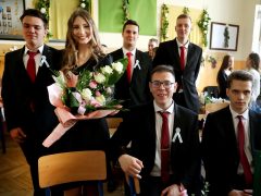 Szeged, Kőrösy József Közgazdasági Technikum, ballagás, iskola, diákok, Stefánia