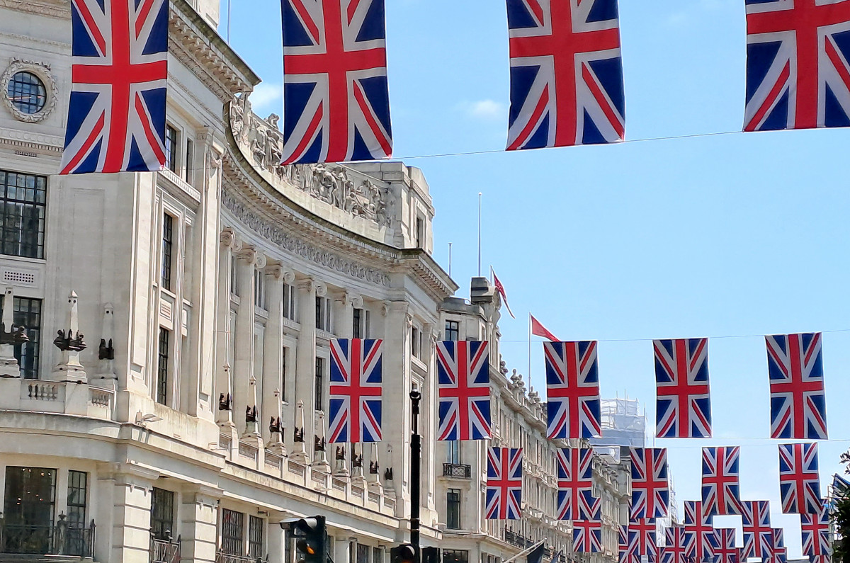 Anglia, London, belváros zászló, turizmus, utazás