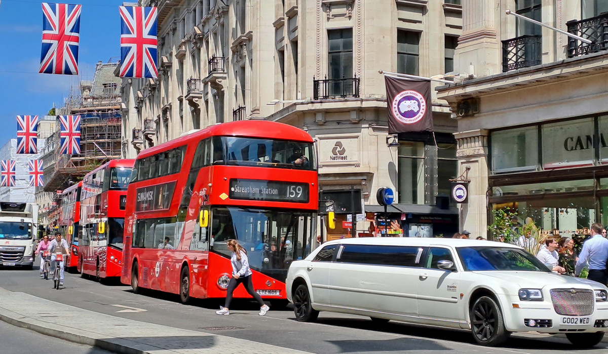 Anglia, London, emeletes busz, közlekedés, utazás, turizmus
