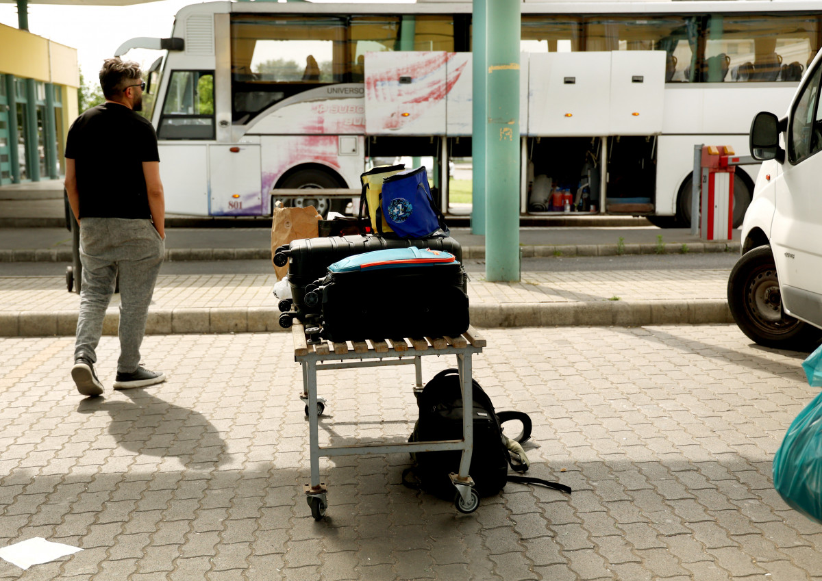 röszkei határátkelő, határ, ellenőrzés, vám, kiutazás, beutazás, forgalom