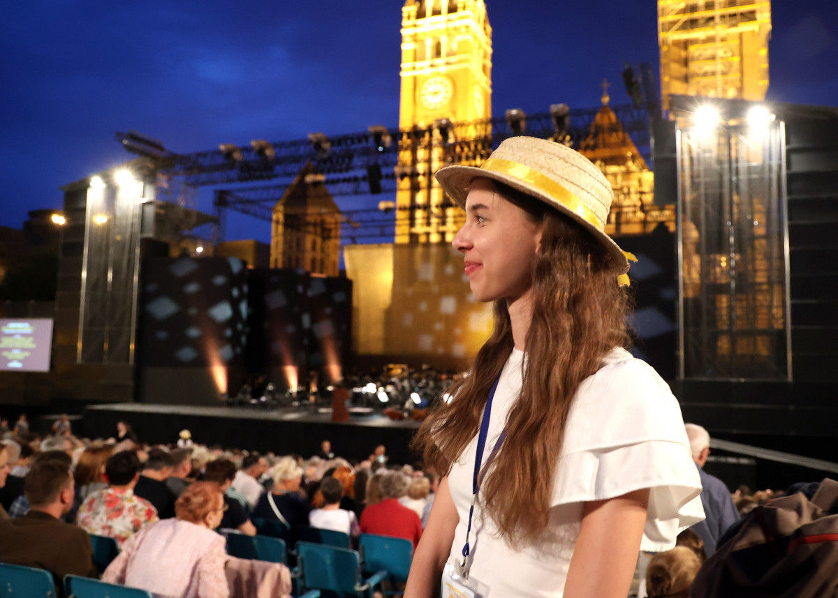Szeged, Szegedi Szimfonikus Zenekar, Ajándékkoncert, Szegedi Szabadtéri Játékok, Dóm tér, kultura, koncert, zenekar, diákmunka