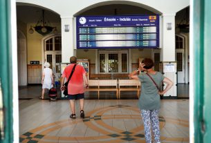 Szeged, utasok, Nagyállomás, váró, utazás, vasútállomás, MÁV