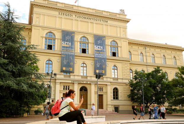 Szeged, Szegedi Tudományegyetem, SZTE, Rektori Hivatal, Dugonics tér, egyetem