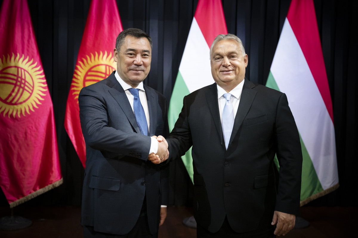 Orbán Viktor a kirgiz elnökkel találkozott