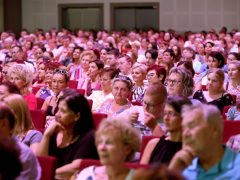 Szeged, Mentorháló, Görög Ibolya, A nő és a hölgy, előadás, Ifjúsági Ház, protokoll