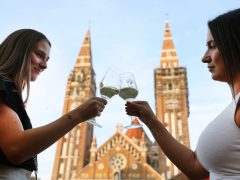 Szeged, szüreti felvonulás, Dóm tér, Bor Tér, ősz, borfesztivál, bor, turizmus
