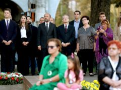 Szeged, október 6., megemlékezés, Aradi vértanúk tere, koszorúzás
