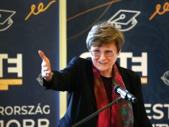 Szeged, Karikó Katalin, Nobel-díj, kutató, kutatóprofesszor, köszöntés, SZTE, Szegedi Tudományegyetem, ünnepi ülés, egyetem