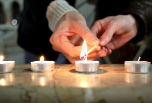 Szeged, szolidaritás, Istentisztelet, zsinagóga, mécses, emlékezés