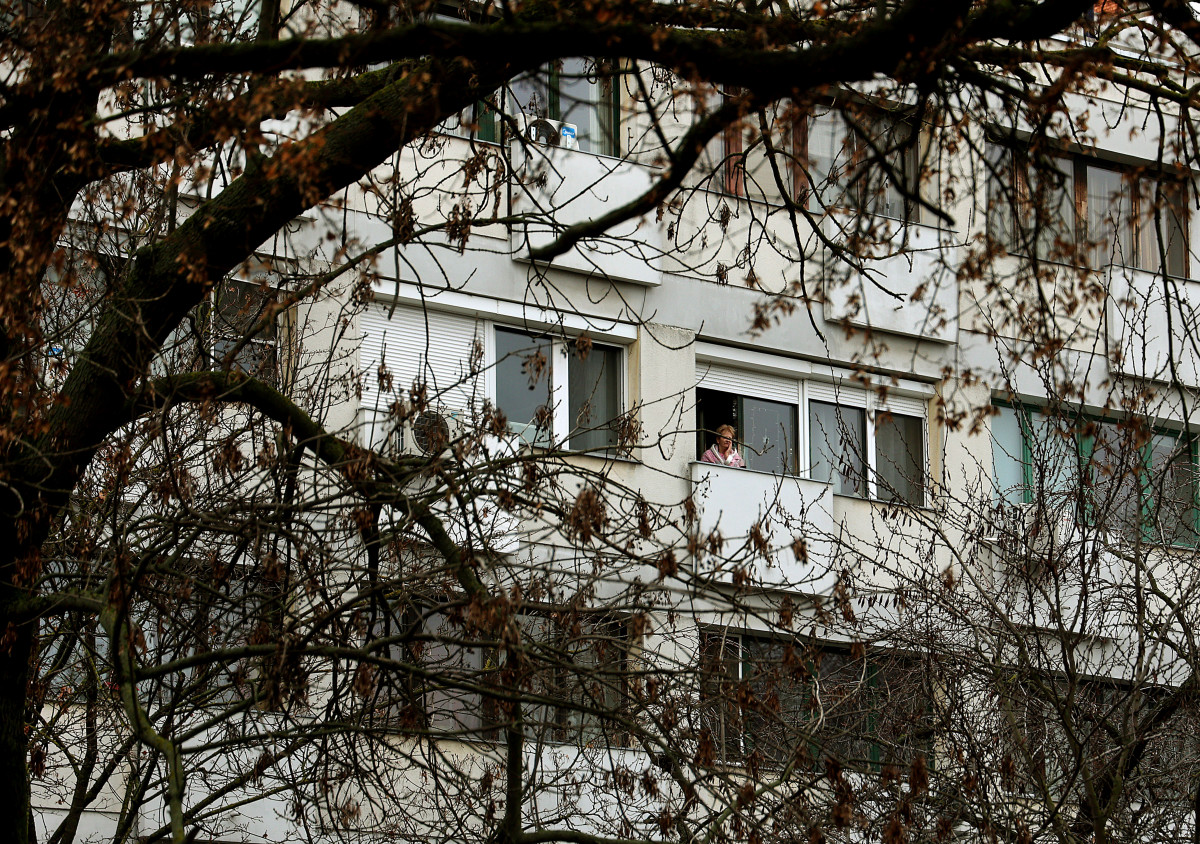 Szeged, lakóház, lakás, magány, tél, ingatlan, fűtés