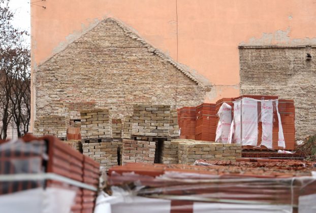 Szeged, építkezés, építőipar, tégla, ház, lakás, ingatlan