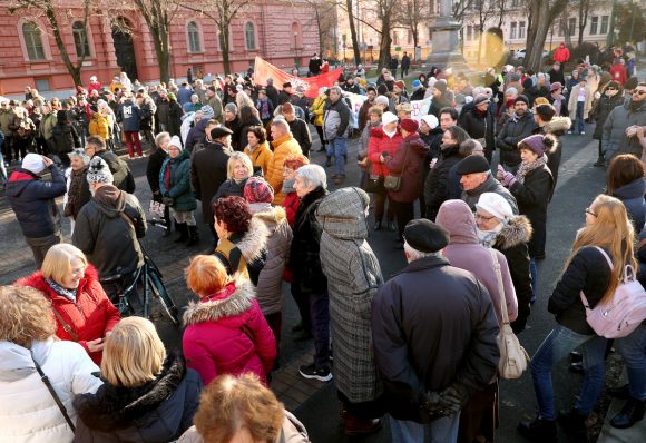 Szeged, demonstráció, véderdő, Momentum, Püspöki Hivatal