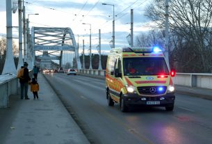 Szeged, mentő, mentőautó, egészségügy, Belvárosi híd