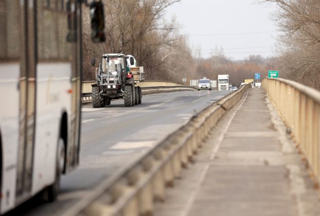 Algyő, autós forgalom, algyői Tisza híd, híd