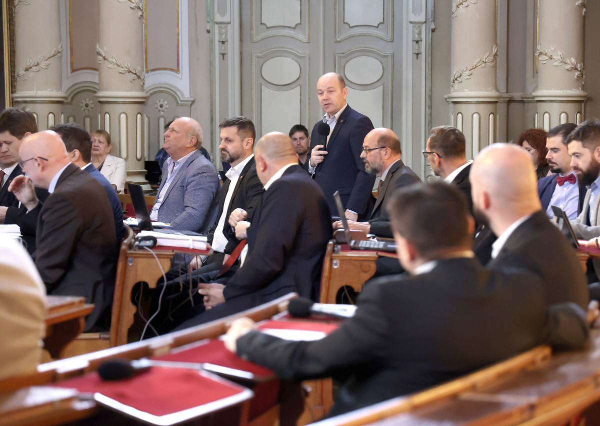 Szeged, közgyűlés, városháza, önkormányzat, önkormányzati képviselők
