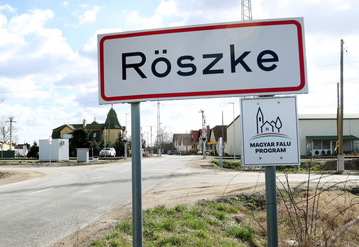 Röszke, település, falu, tábla, község