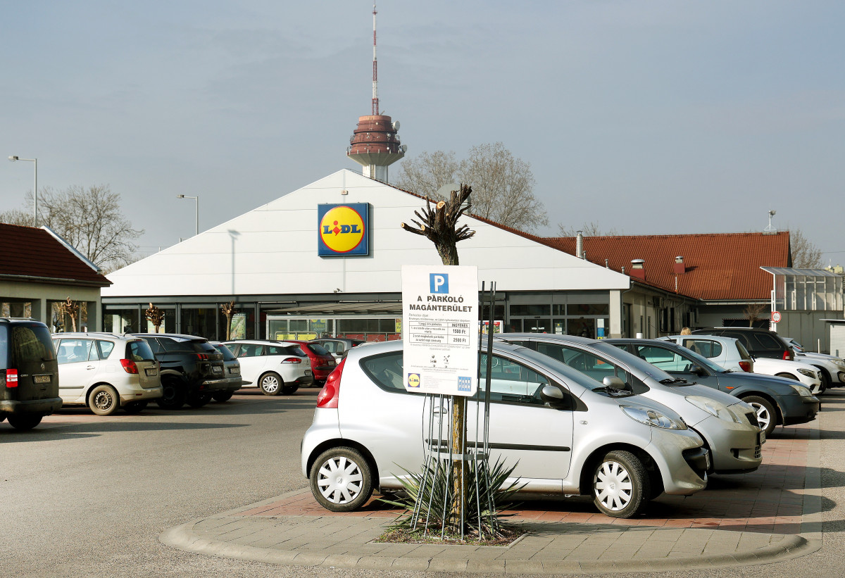 Szeged, Makkosháza Lidl, áruház, fizetőparkolás, parkolás