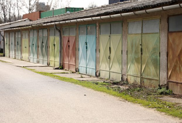 Szeged, garázs, ingatlan, Göndör sor