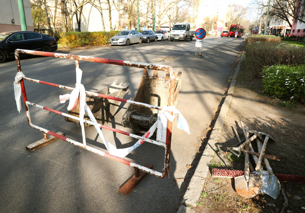 Szeged, Vízmű, Szegedi Vízmű Zrt., vízvezeték-rekonstrukció, munkálatok, Csanádi utca