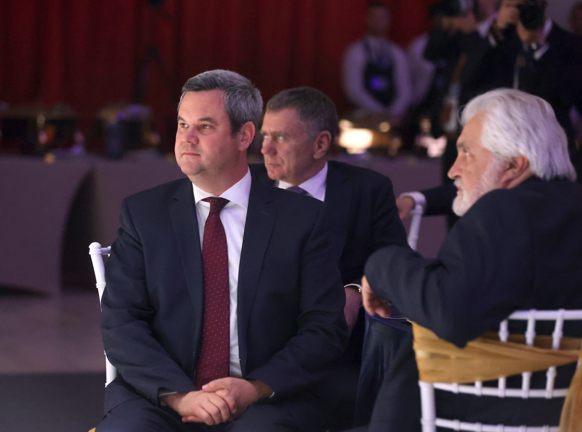 Szeged, díszvacsora, TIK, SZTE, egyetem, Sulyok Tamás, köztársasági elnök, Nobel-díj, Karikó Katalin, Takács Péter