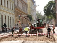 Szeged, felújítás, Victor Hugo utca , aszfaltburkolat,