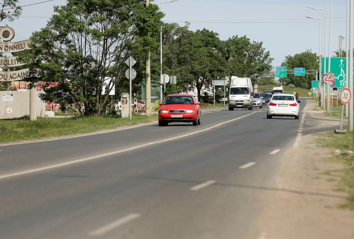 Szeged, négysávos, 5-ös főút, autóút, szélesítés, forgalom