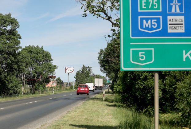Szeged, négysávos, 5-ös főút, autóút, szélesítés, forgalom