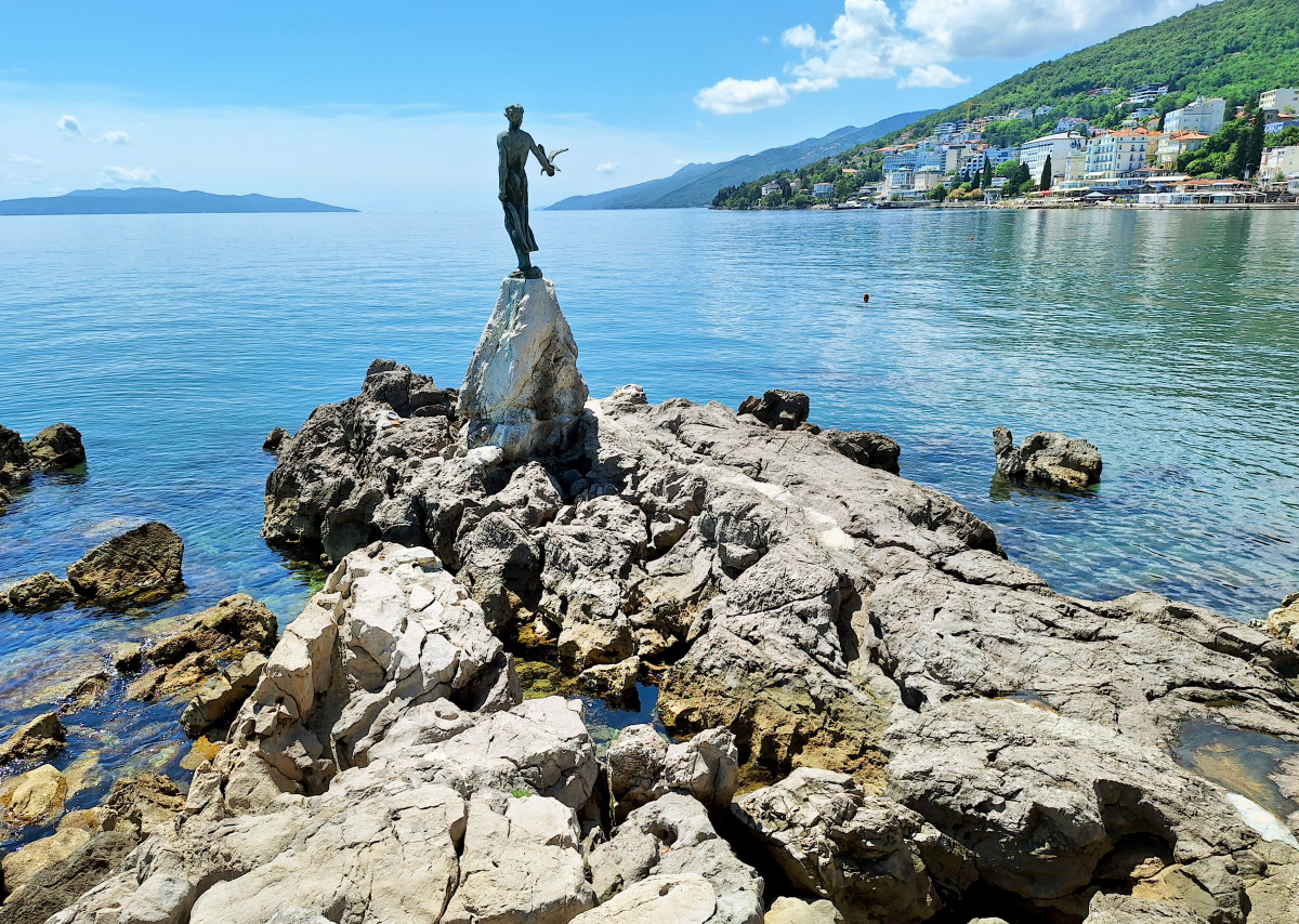 Horvátország, Opatija, strand, Adria tenger, tenger, tengerpart, nyaralás, utazás, turizmus