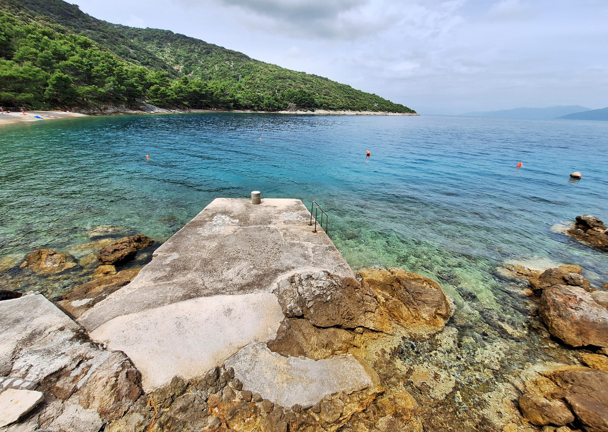 Horvátország, strand, Adria tenger, tenger, tengerpart, nyaralás, utazás, turizmus, Valun, Cres sziget
