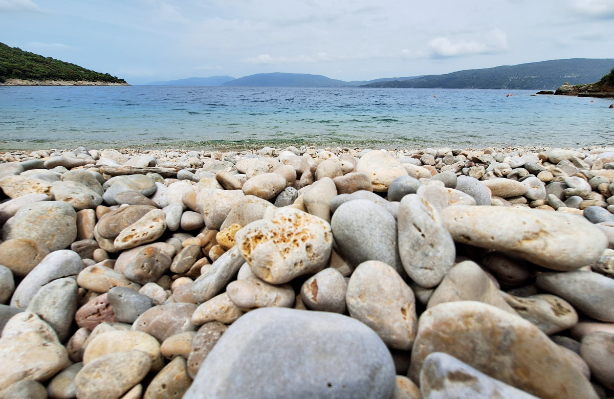 Horvátország, strand, Adria tenger, tenger, tengerpart, nyaralás, utazás, turizmus, Valun, Cres sziget