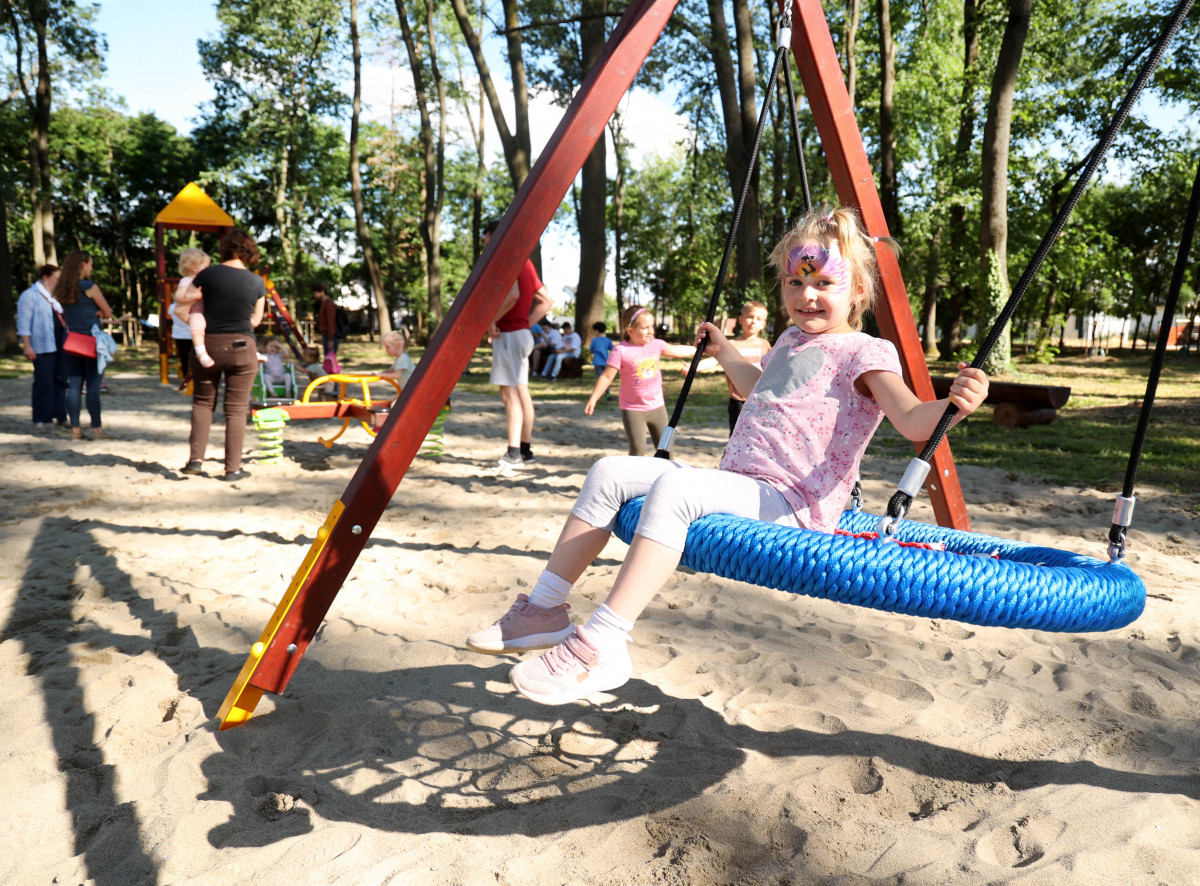 Szeged, játszótér, Kállay liget, családi nap, park, erdő, fa
