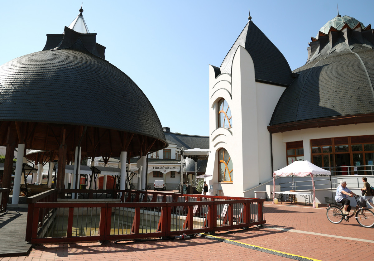 Makó, belváros, nyár, Hagymatikum, fürdő, turizmus