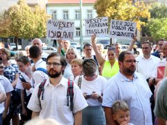 Szeged, bezárt Wesley iskola, Wesley iskola, iskola, oktatás, tanítás, gyerekek, diákok, tanévnyitó, kormányhivatal, Iványi Gábor