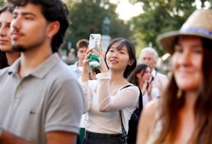 Szeged, nemzetközi hallgatók, külföldi diákok, egyetemisták, egyetem, gólyaeskü, eskütétel, SZTE, Dugonics tér, Rektori Hivatal